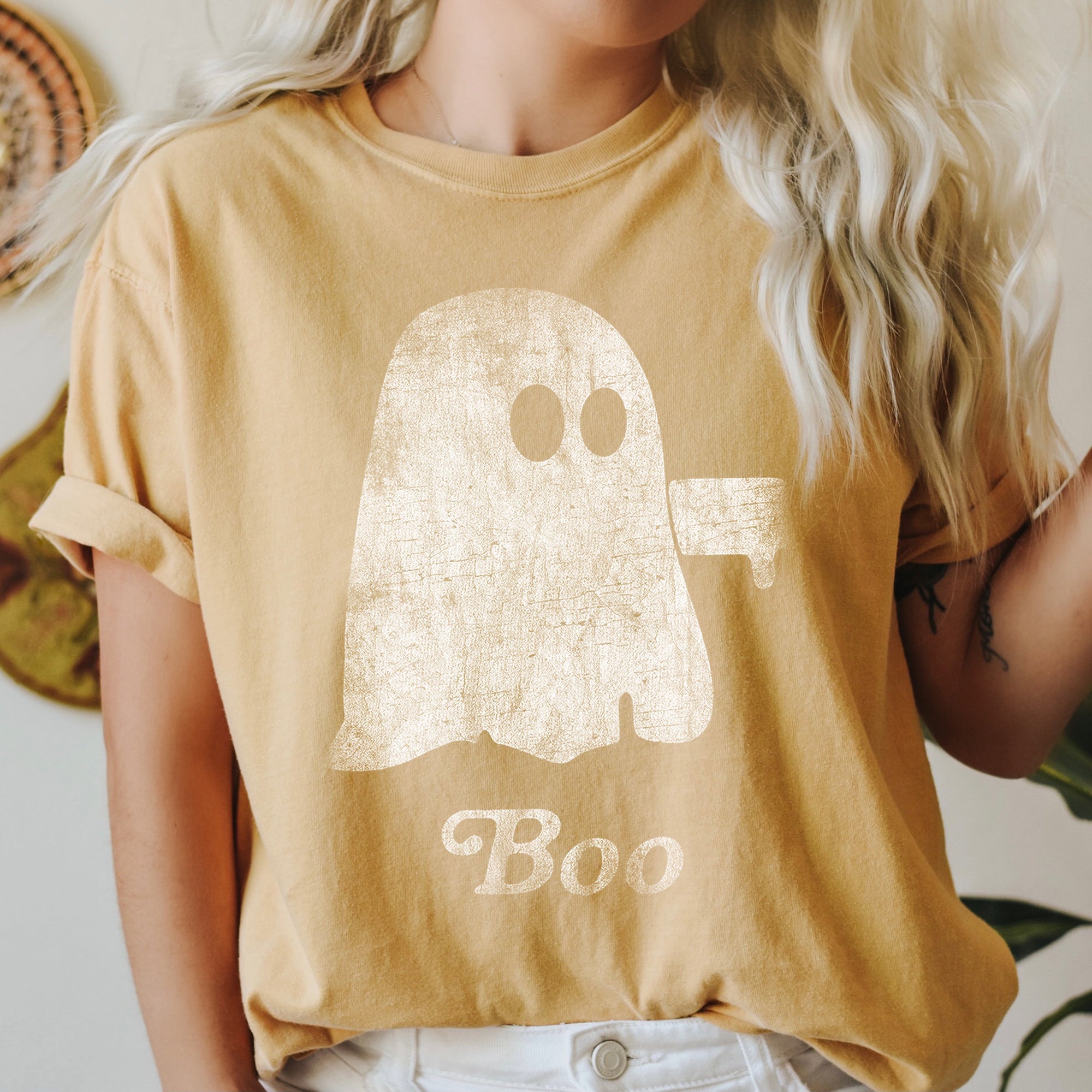 Boo Retro Ghost Spooky Season Vintage Cartoon Print Nostalgic Halloween Charm Limited Edition Comfort Colors Tee