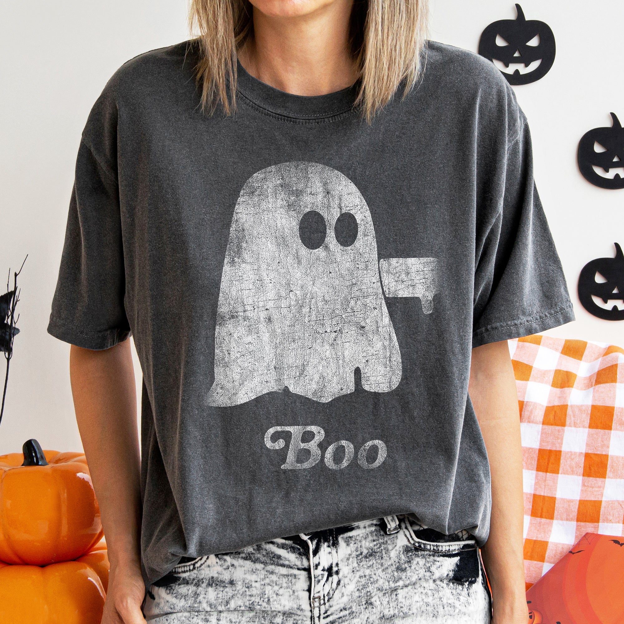 Boo Retro Ghost Spooky Season Vintage Cartoon Print Nostalgic Halloween Charm Limited Edition Comfort Colors Tee